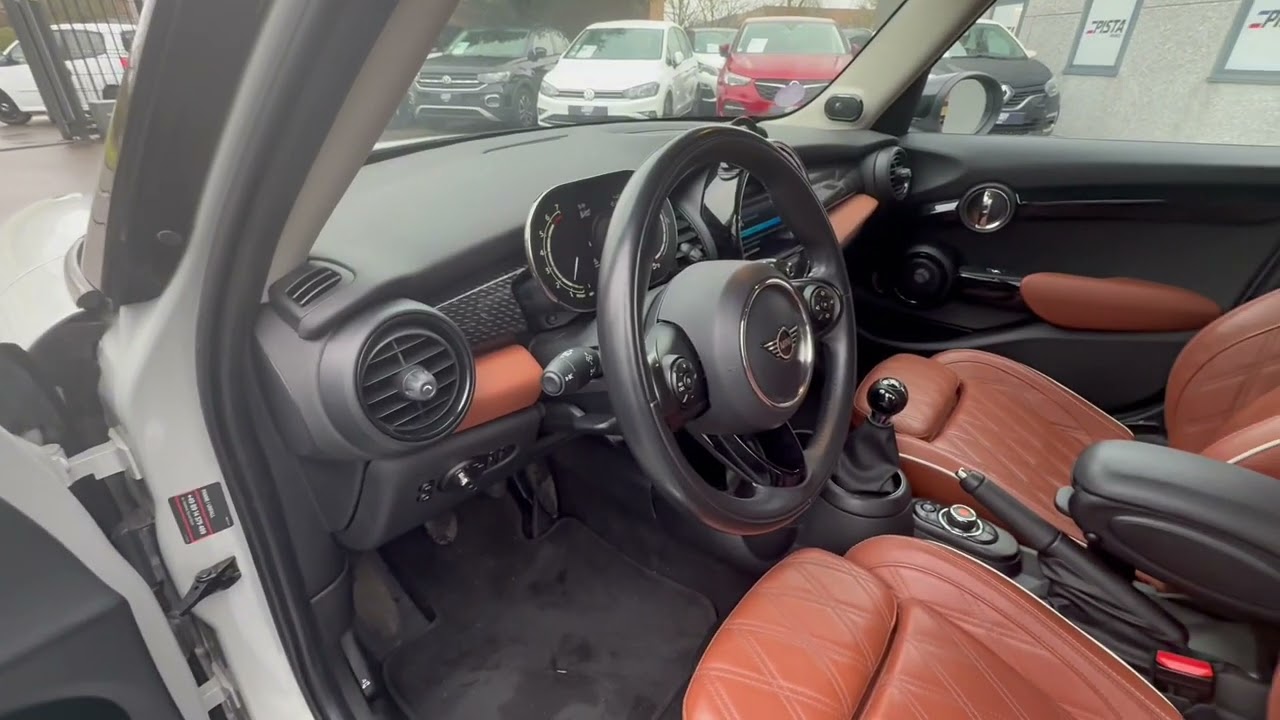 Mini Cooper S (F55) 5 Portes 192cv - Tout cuir - Carplay - Harman Kardon