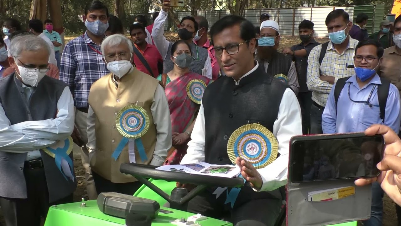 Demonstration of 1st Prototype of E-Tractor during CSIR-CMERI Foundation Day