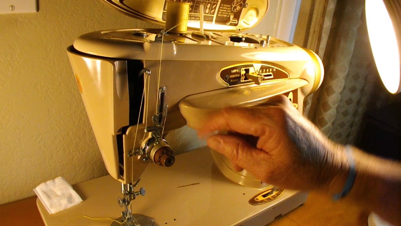 SINGER MODEL 503A — шесть способов заправки нитки в иглу (иглы)