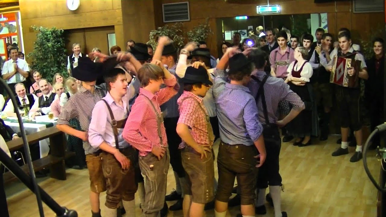 Jungbauernball 2011 - Thema: Fensterl'n - Teil 2