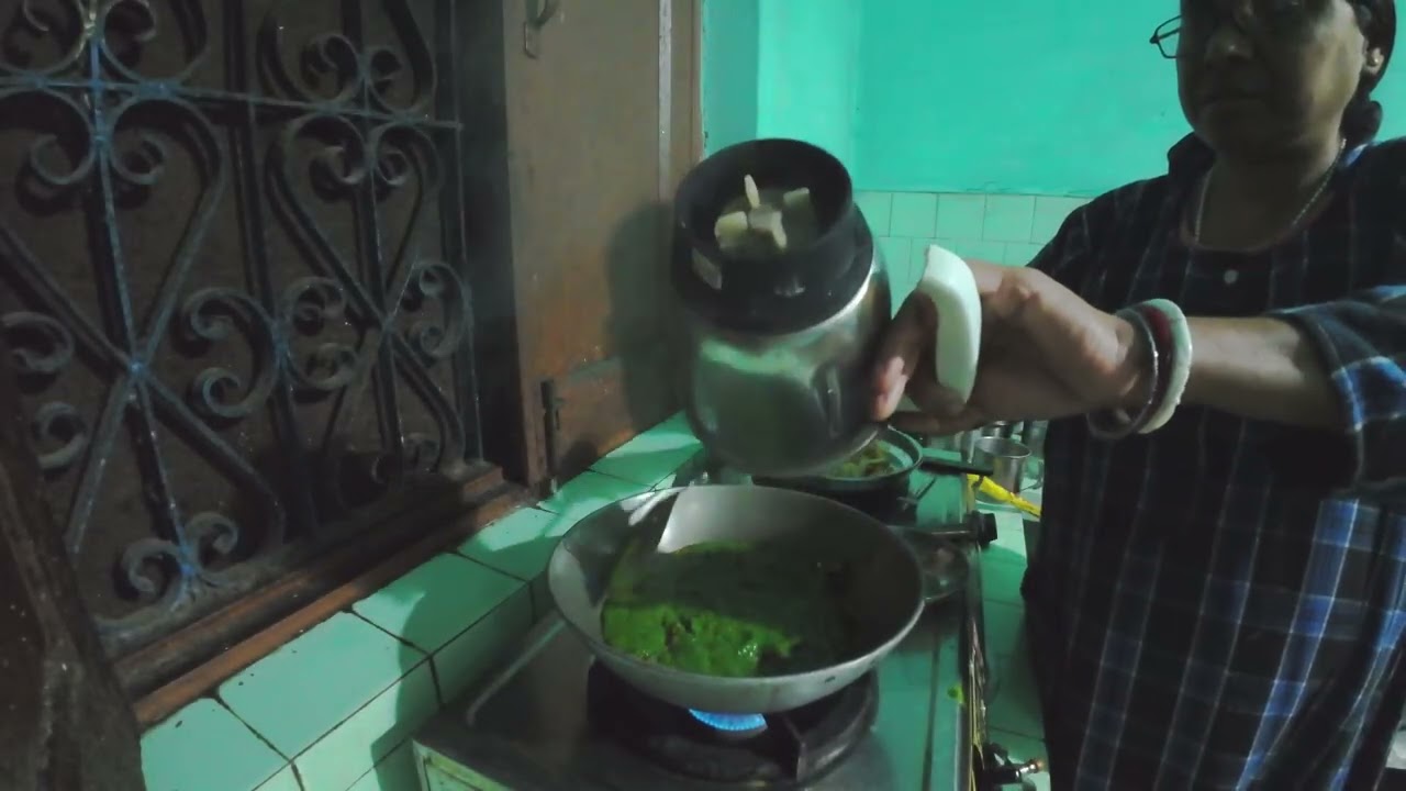 ঘরে বানানো সুস্বাদু পালক পনির রেসিপি