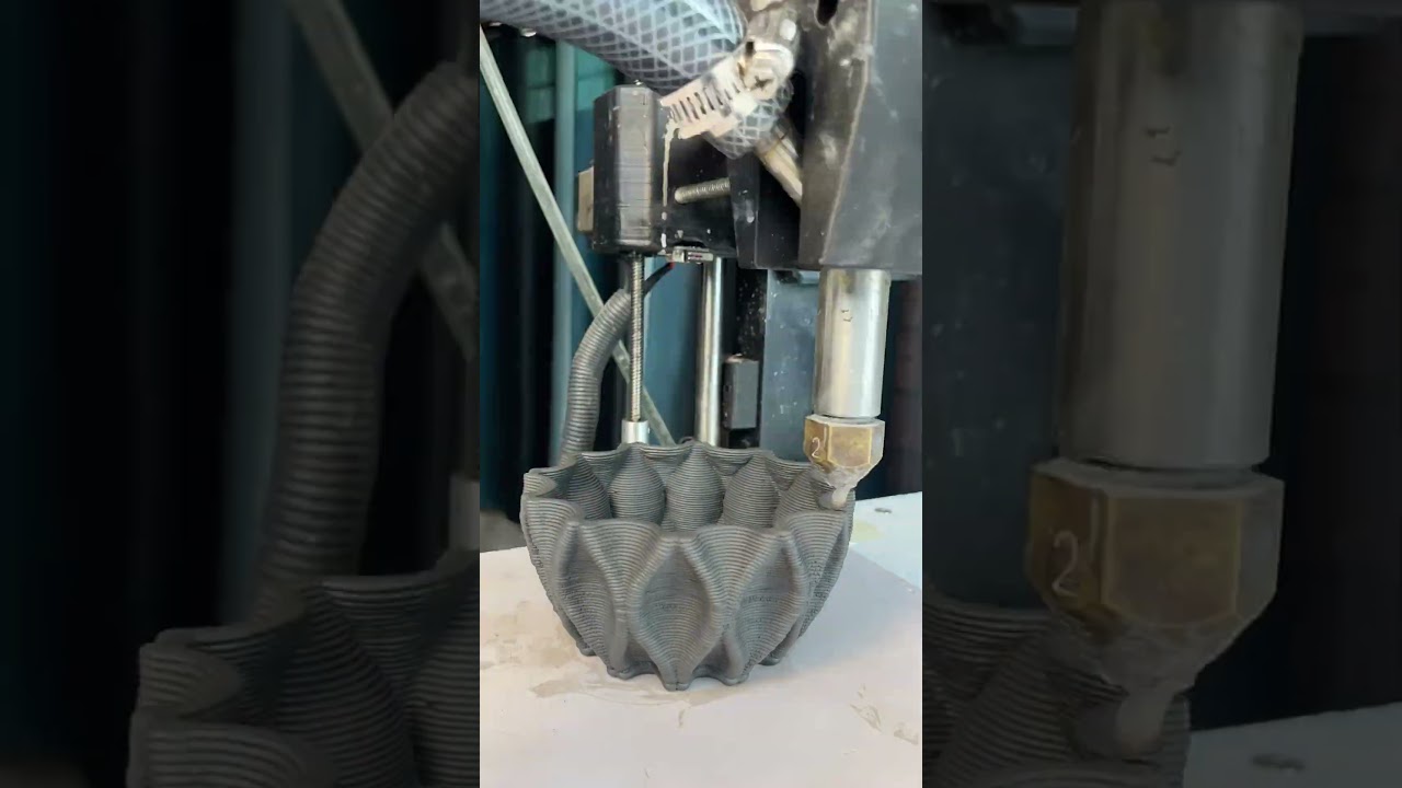 Wait for the final shape... Most satisfying 3D print! 🤤