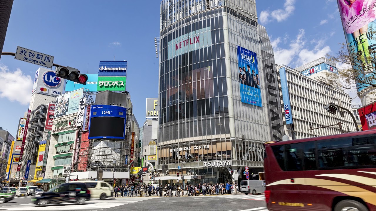 Panning long exposure [4K] timelapse sequences at Shibuya Scramble Crossing 渋谷スクランブル交差点 Tokyo, Japan