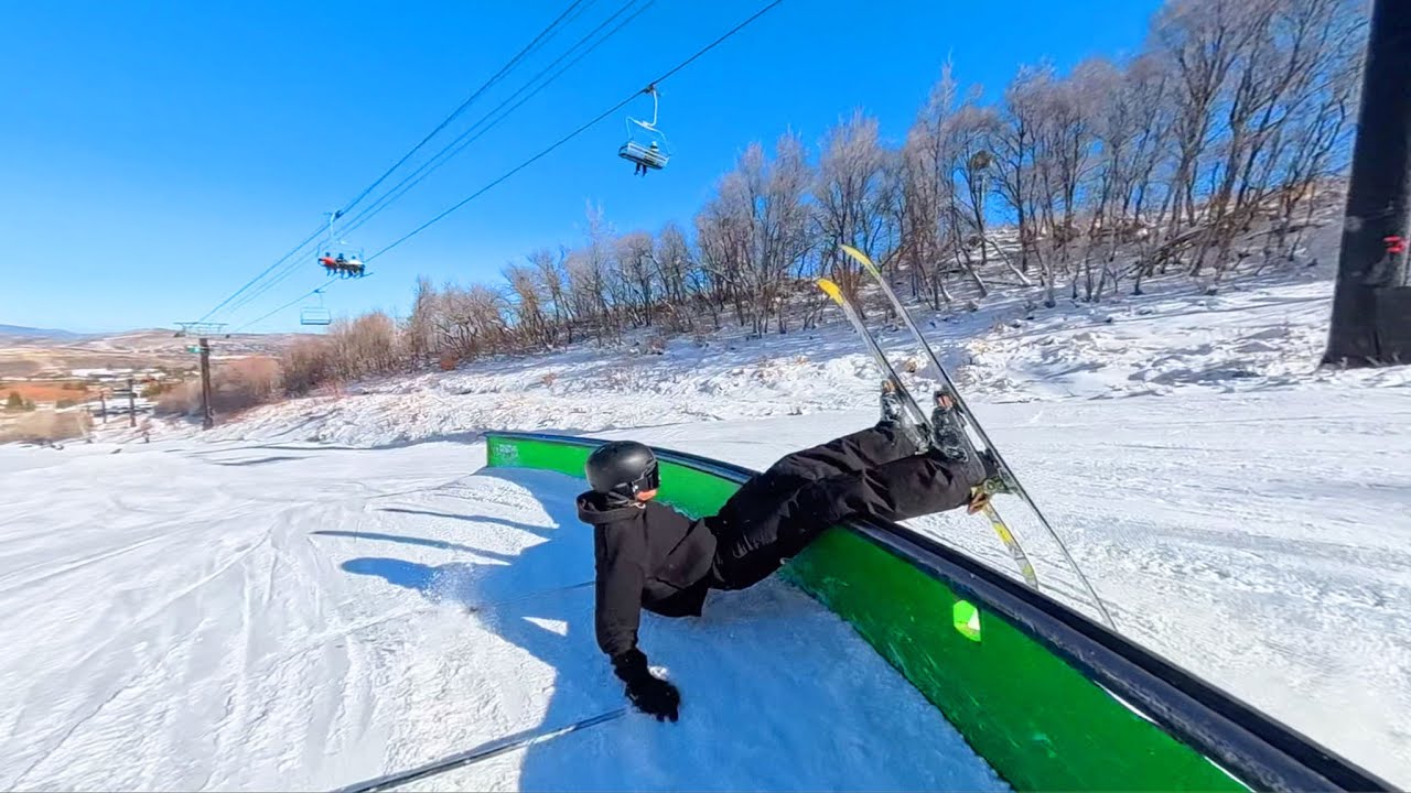 Лыжник перевернулся через перила