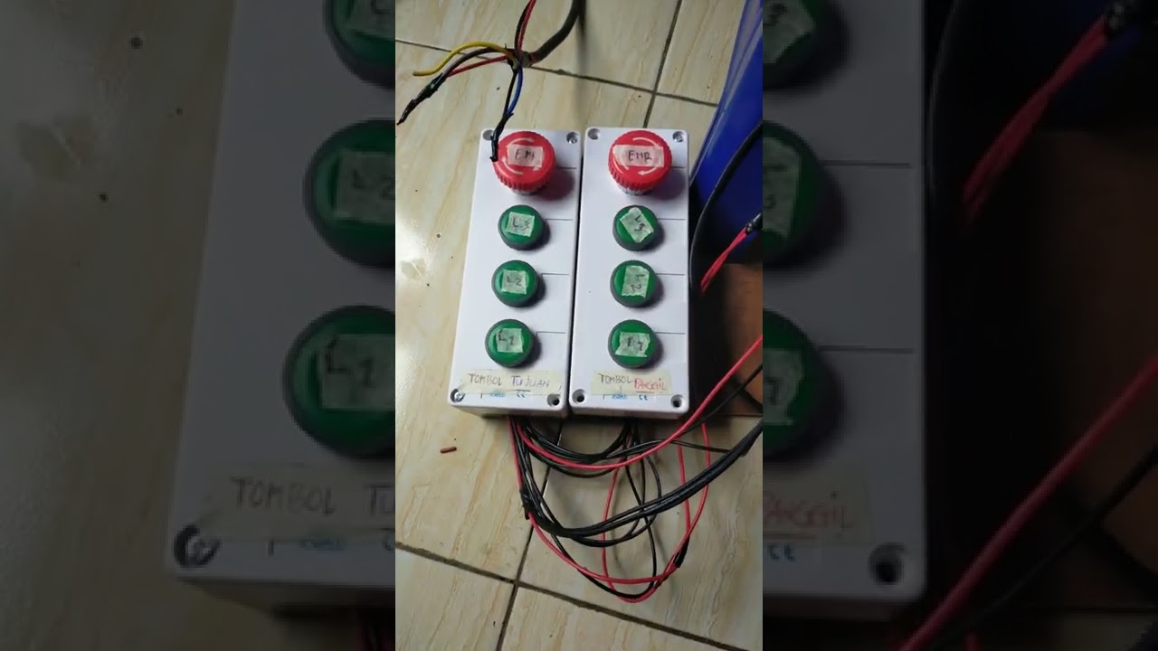 Panel Lift Barang Sederhana 3 Lantai.