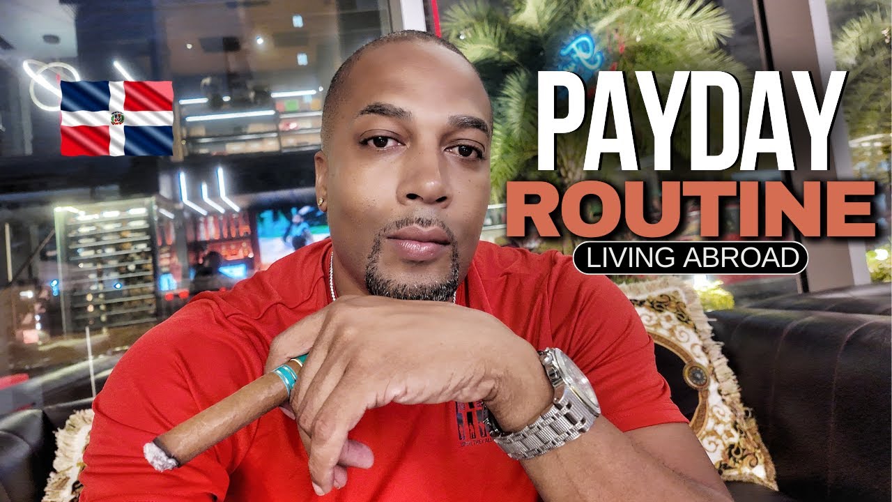 How I Manage My Money While Living Abroad (Do This Monthly)