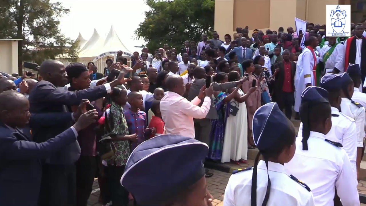 Umuhango wo kurobanura ABADIKONI N'ABAPASITORI