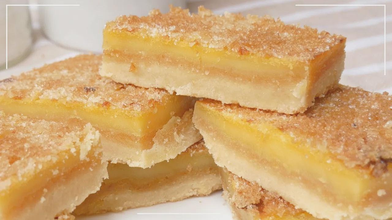 Carrés fondants au citron et biscuit : hyper faciles et sans farine, 6 ingrédients seulement !