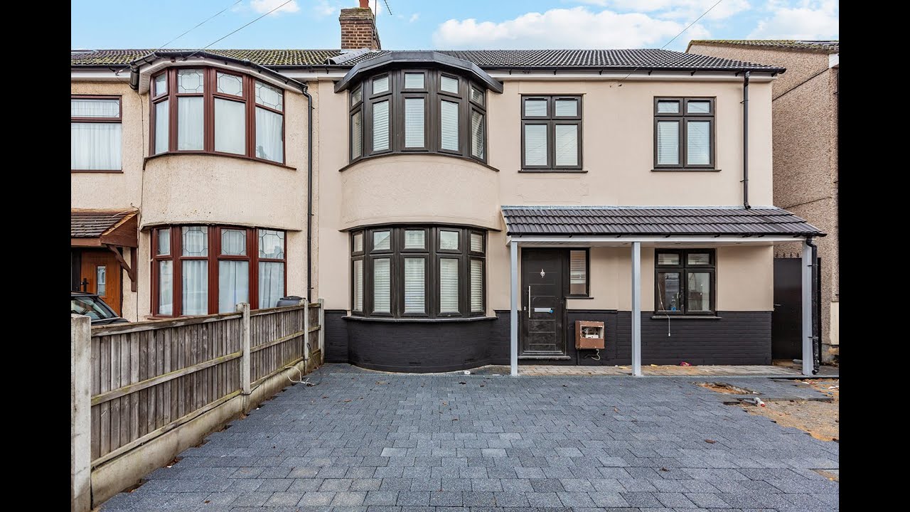 Brooklands Gardens, Hornchurch, RM11 2AE