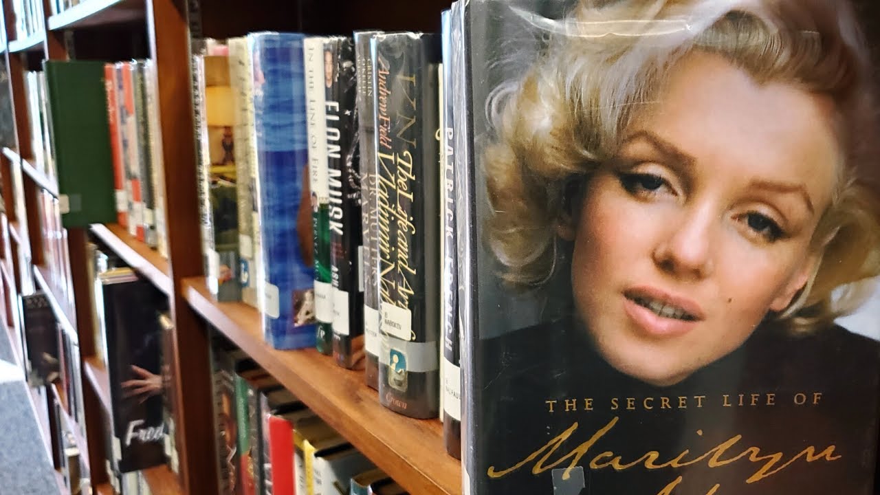 Public ASMR📚LIBRARY Book Spine Tapping + Scratching😴