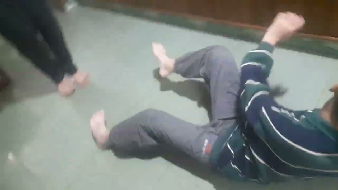 Đá bónk(hiệp 1)