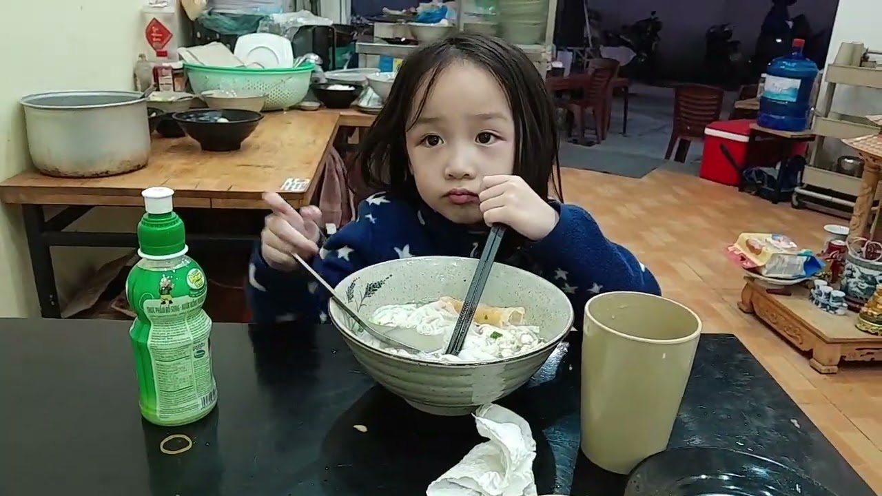 Das hänchen supe = phở gà 