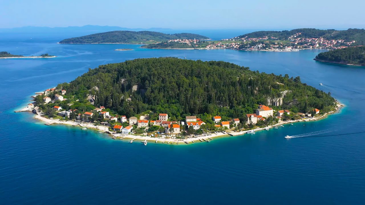 Restaurant & Rooms VRNIK ARTS CLUB Korčula