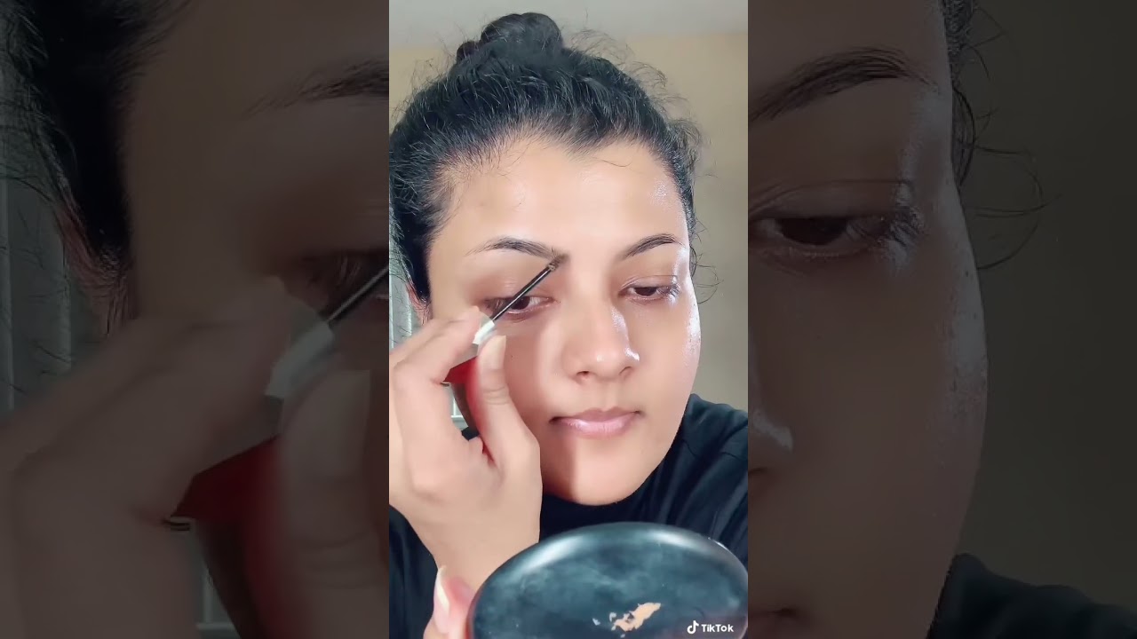 Easy Eyebrows using Benefit cosmetics Gimme Brow+ 4