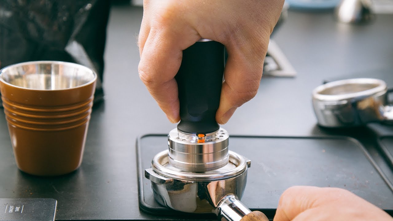 ESPRESSO TOYS - serious fun with coffee (Synesso Hydra, Mahlk&ouml;nig EK43, E-Tamper)
