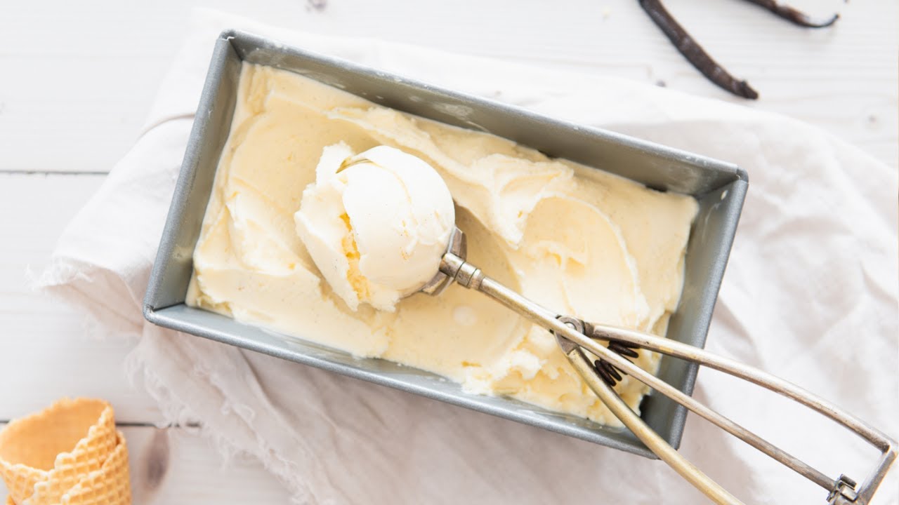 Vanilleeis selber machen mit Eismaschine