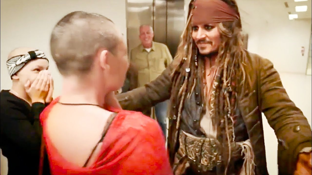 35 Famosos Sorprendiendo A Sus Fans (2023)