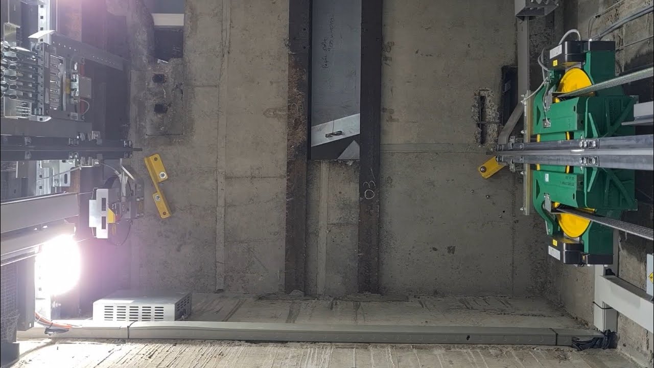 Lift surfing 2m/s kone NMX11 and MX20 LCE Monospace