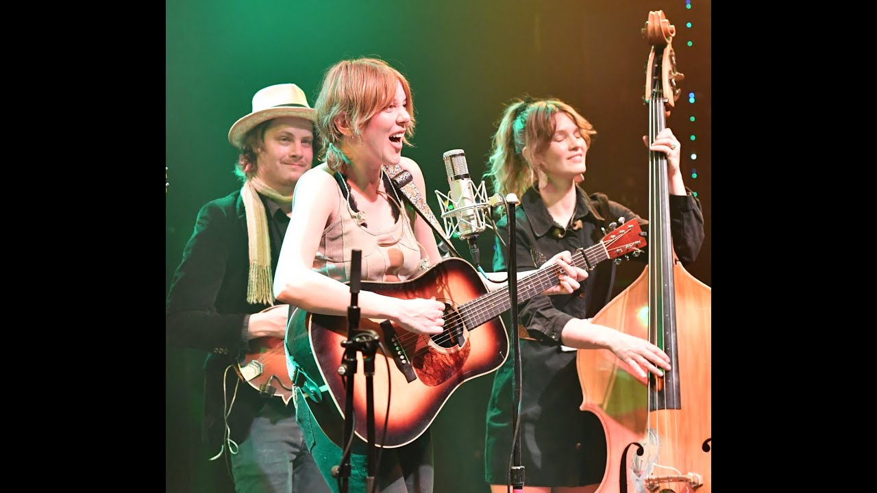 Molly Tuttle & Golden Highway | Grass Valley | gratefulweb.com