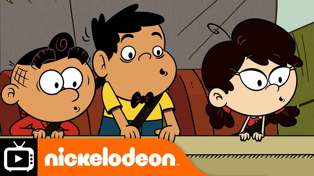 Junior Zoo Keepers 🐊 | The Casagrandes | Nickelodeon UK