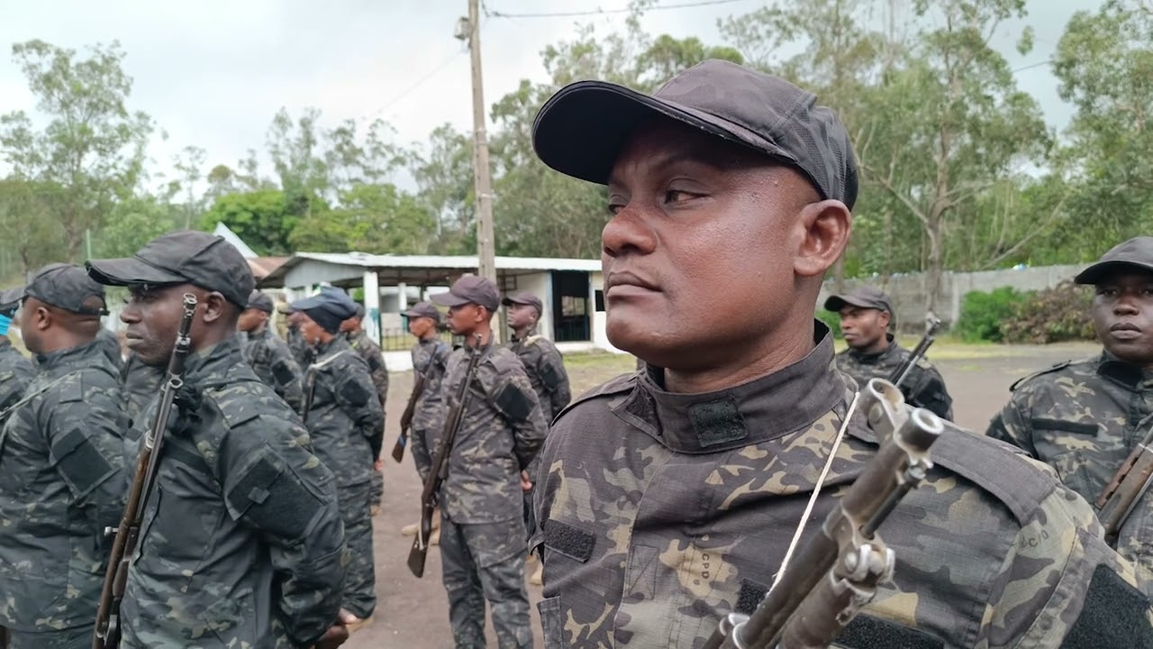 Renforcement des capacités: fin de la formation paramilitaire de 3 mois - VERSION FRANCAISE