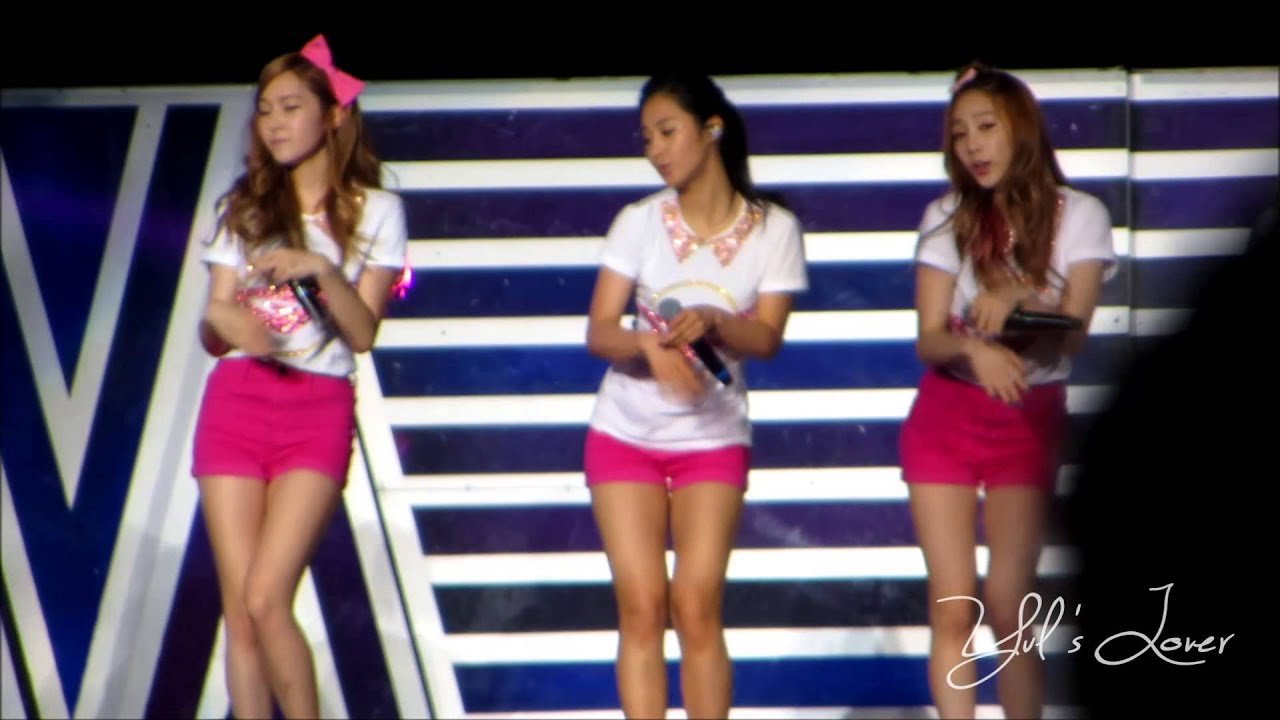 130721 SNSD Love & Girls YURI fancam by:Yul's Lover