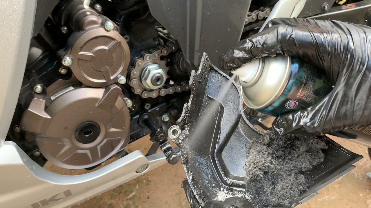 ¿Cómo limpiar el kit de arrastre de tu moto? | Cuidados para tu motocicleta