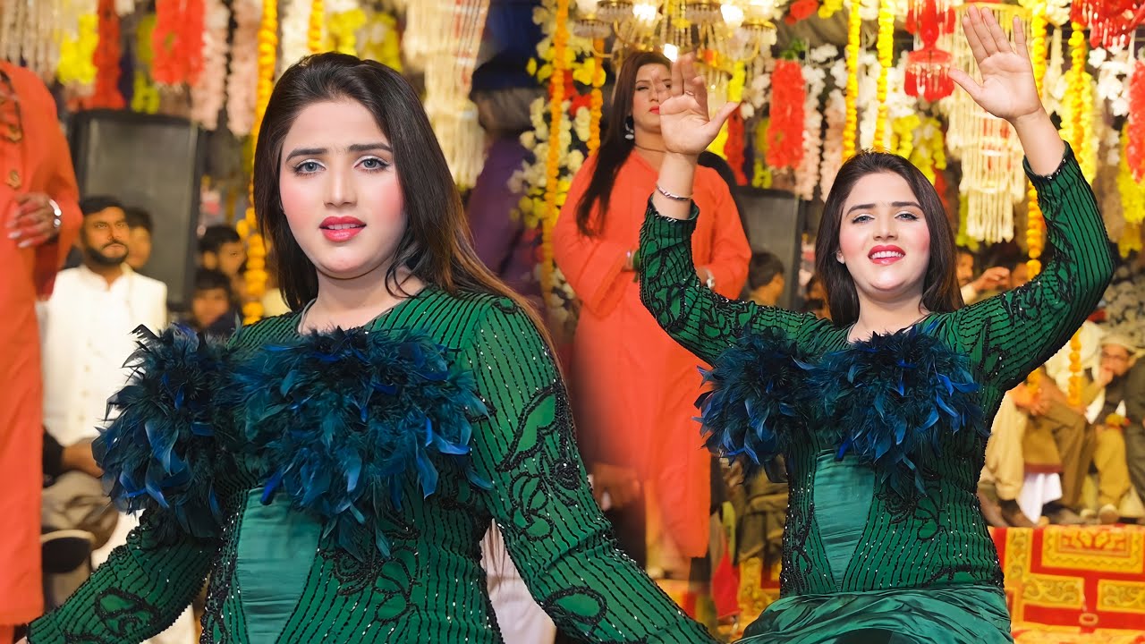 Chalo Akhin Tan Jhikian Hosny | Nisha Khan | Dance Performance
