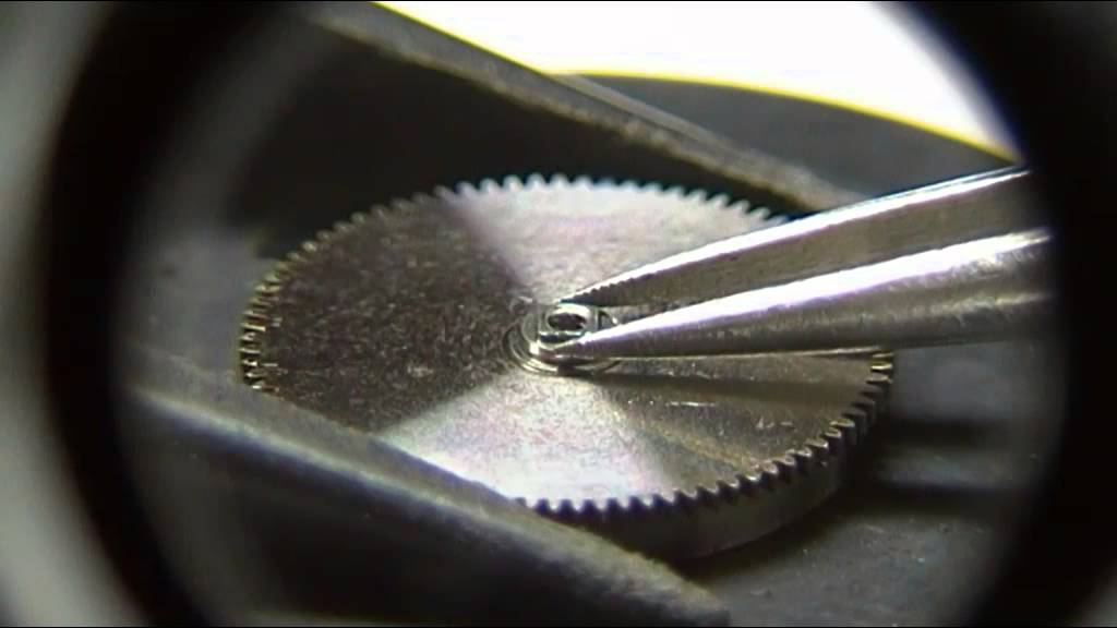 Regolazione precisa,smontaggio montaggio,revisione completa,orologio meccanico,watchmaker,parte 3di6