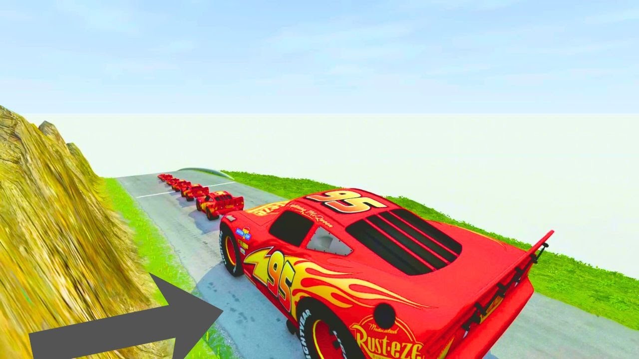 BIG And Small Lightning McQueen vs Giant Hill