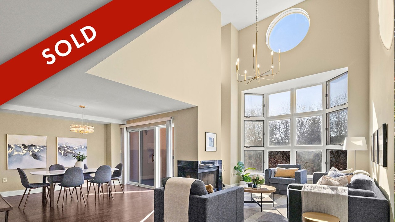 Sunlight-Filled Duplex at Independence Harbor | 307 Chase Court, Edgewater