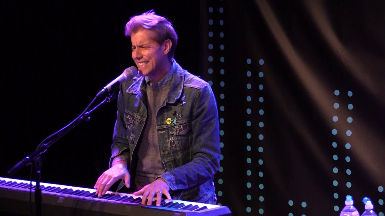 Andrew McMahon performing High Dive at 94/7 Sessions