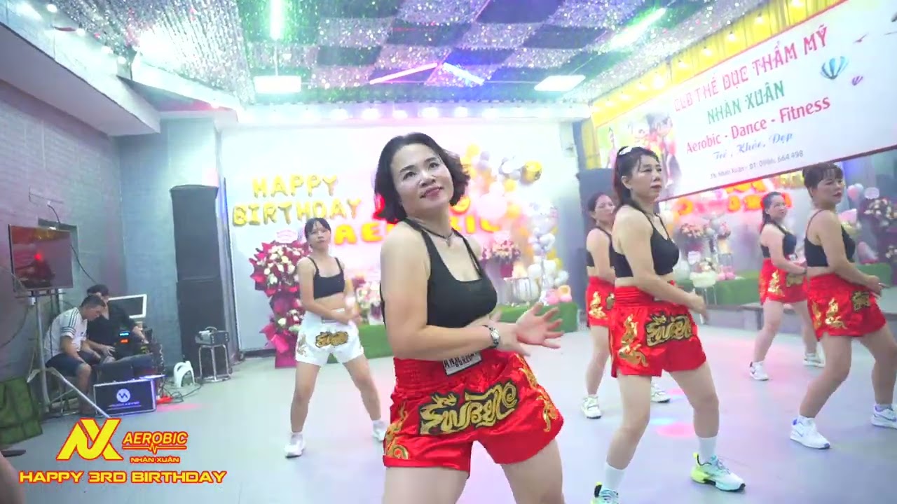 CLB NHÀN XUÂN AEROBIC SINH NHẬT 3 NĂM THÀNH LẬP 13