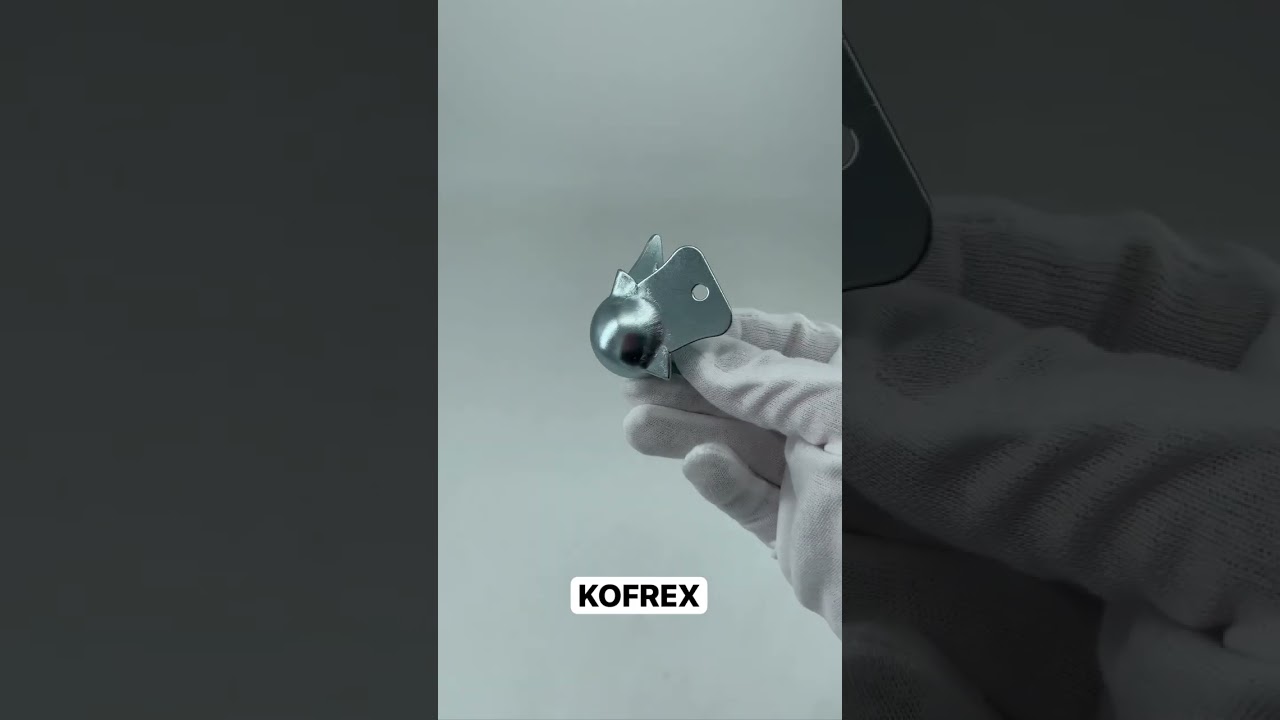 Уголок шарообразный (маленький) на три стороны (Adam Hall 4111)