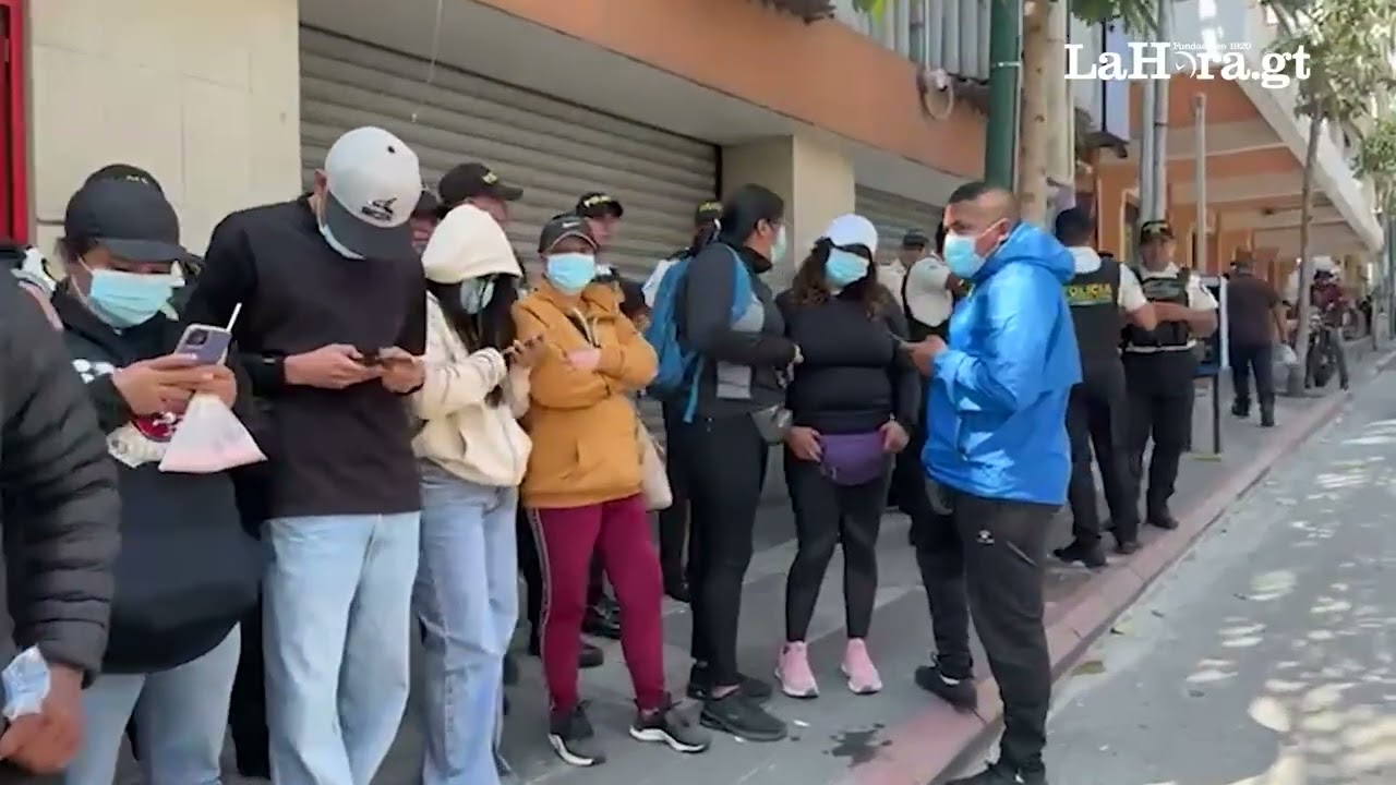 PNC identifica a supuestos manifestantes con mascarillas y placas tapadas frente al Congreso