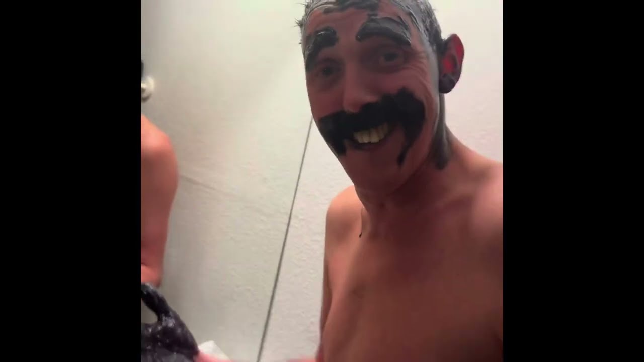 &ldquo;I&rsquo;ve come to Paris&rdquo; hair dye gone wrong 