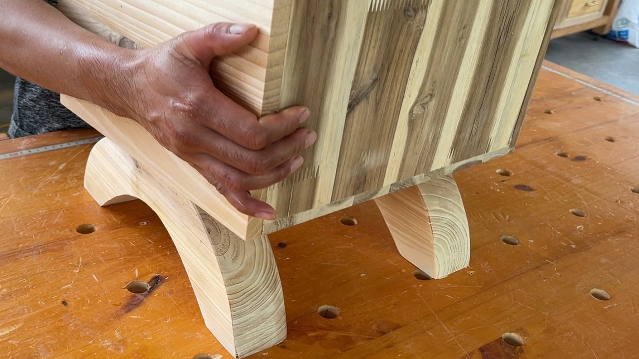 Great Table Worth 10$ // Woodworking Guide