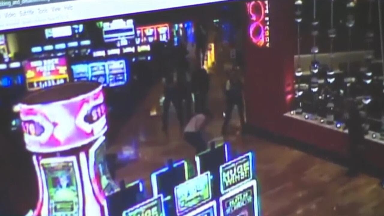 Surveillance footages shows guests fleeing after Las Vegas casino stabbing