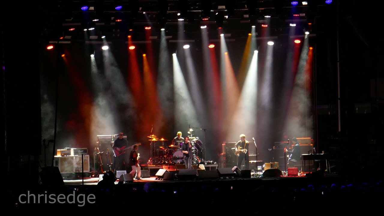 4K - Eddie Vedder - Molly's Chambers (Kings of Leon Cover) - 2021-09-24 - Ohana Festival Day 1