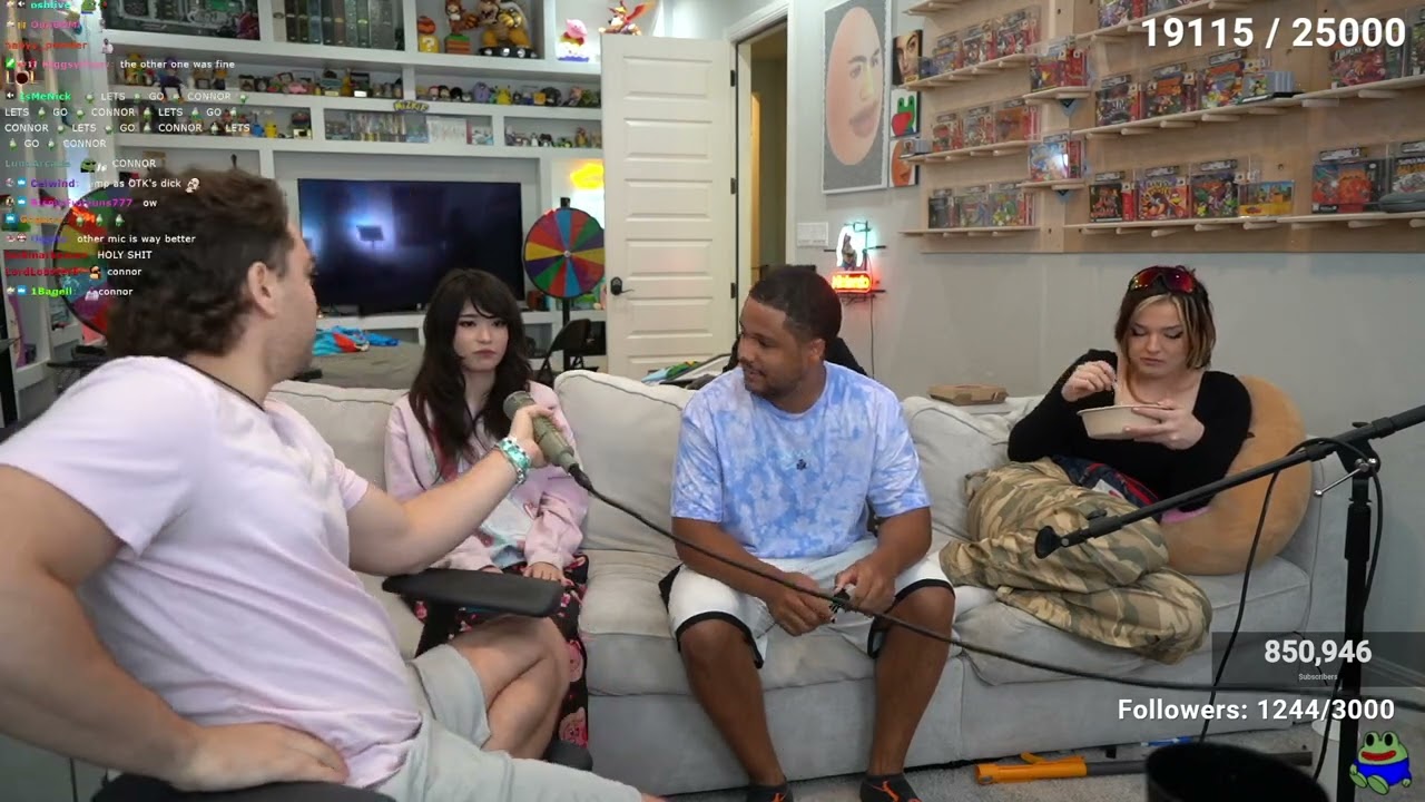 Emiru admits she's gay