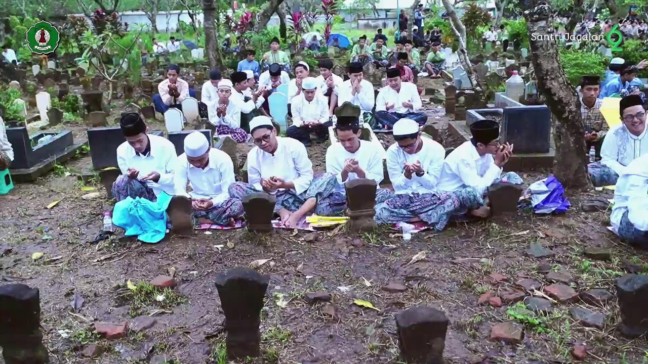 TAHLIL UMUM - HAUL KH. MUHAMMAD IRSYAD KE - 86 KH. M. MA'RUF IRSYAD KE-16