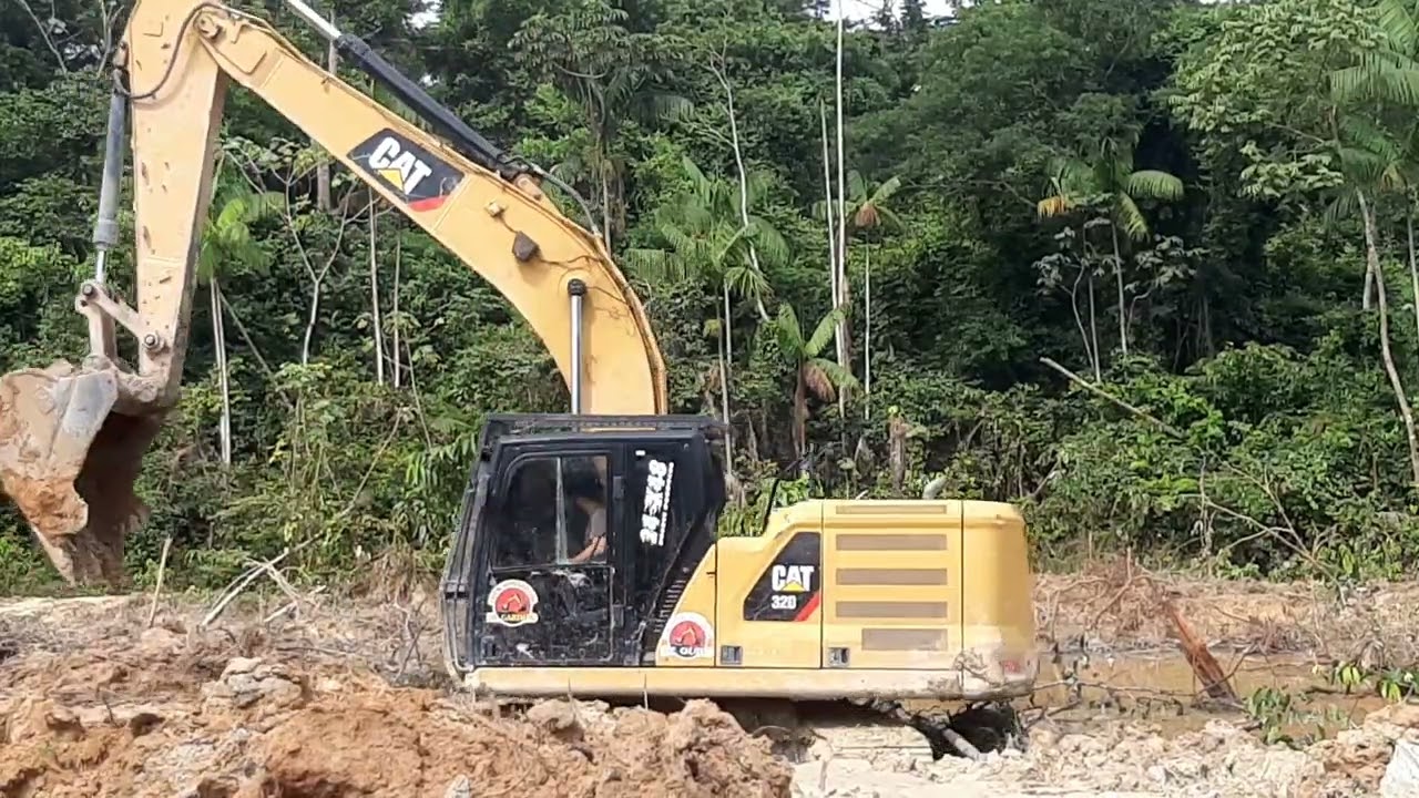 Caterpillar escavadeira CAT 320 next-gen! #garimpo