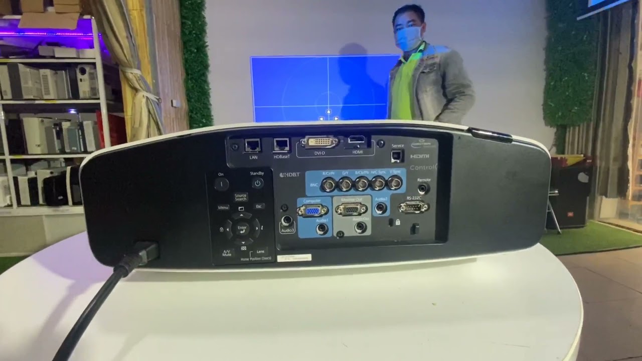 Máy chiếu Epson G7400U độ sáng 8000 lumens