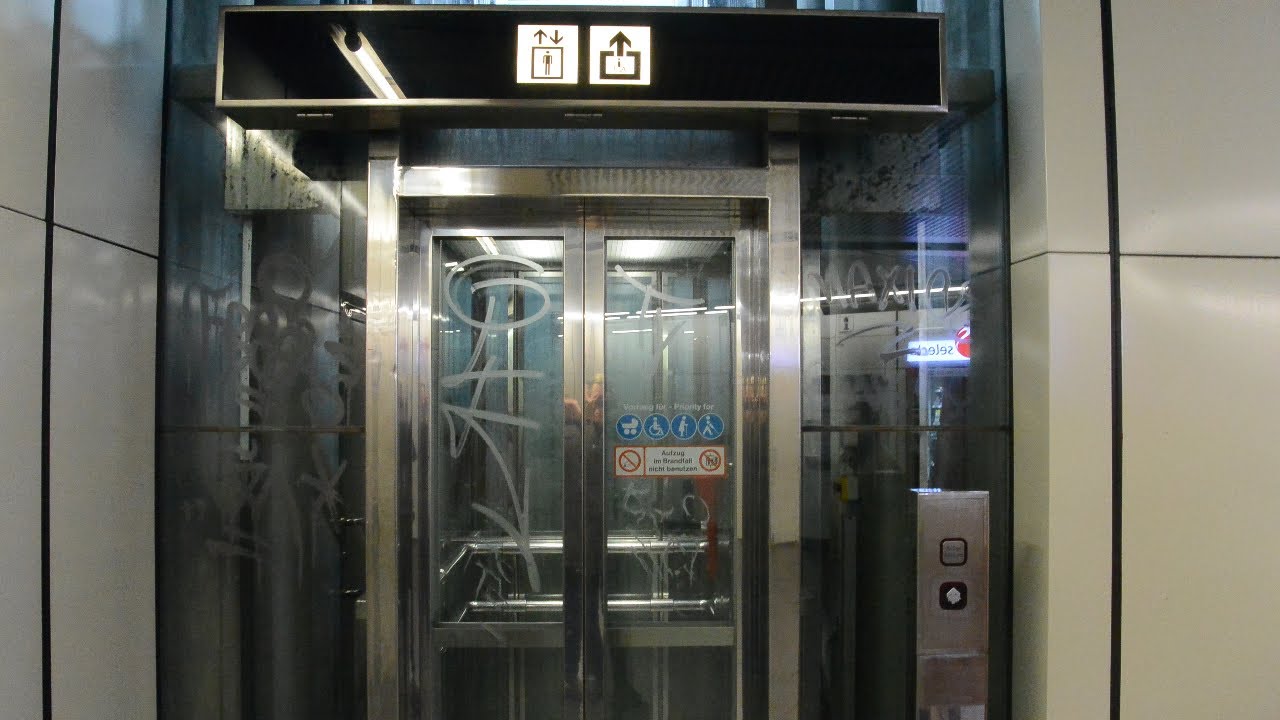 2000 Schindler MRL traction elevator @ Vorgartenstraße U-Bahn Station, Vienna, Austria