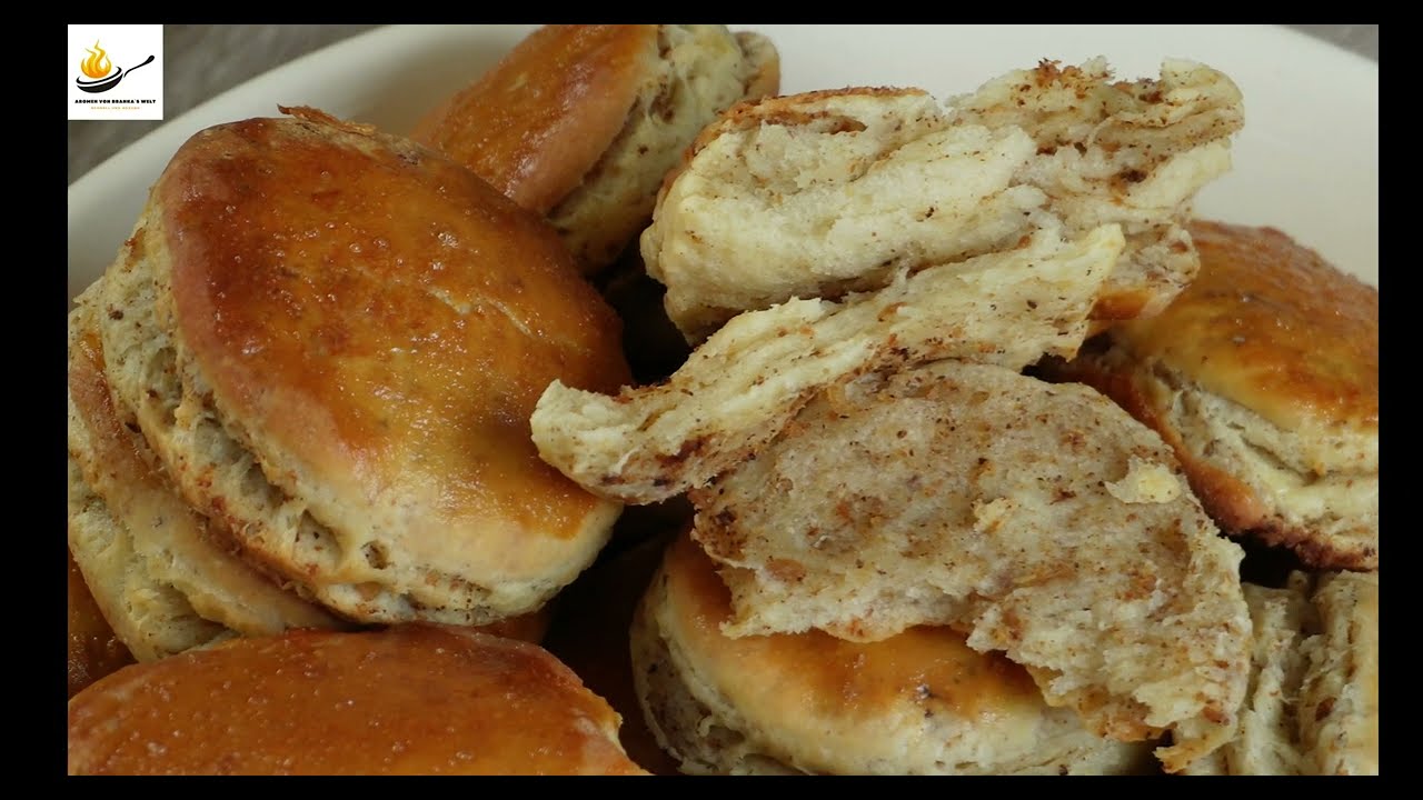 Pogacice sa cvarcima Pogacice mit Schweineschmalzblätterteig