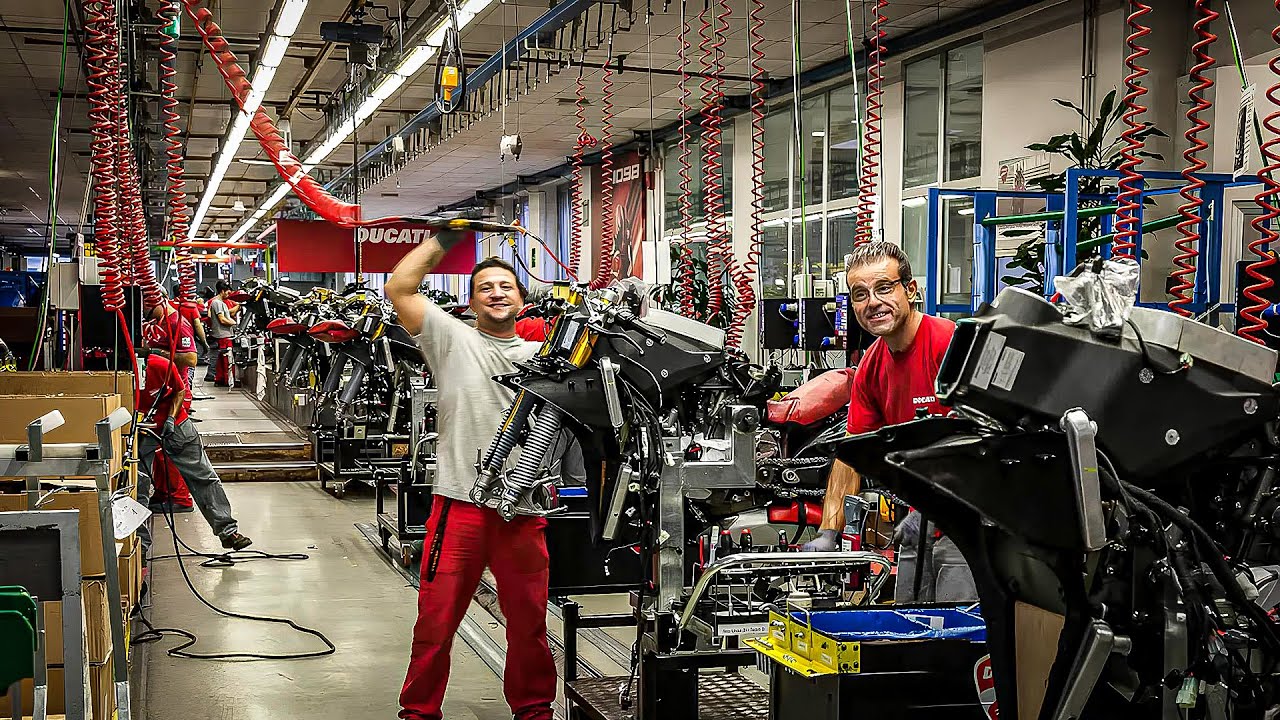 2022 Ducati Production Line Factory