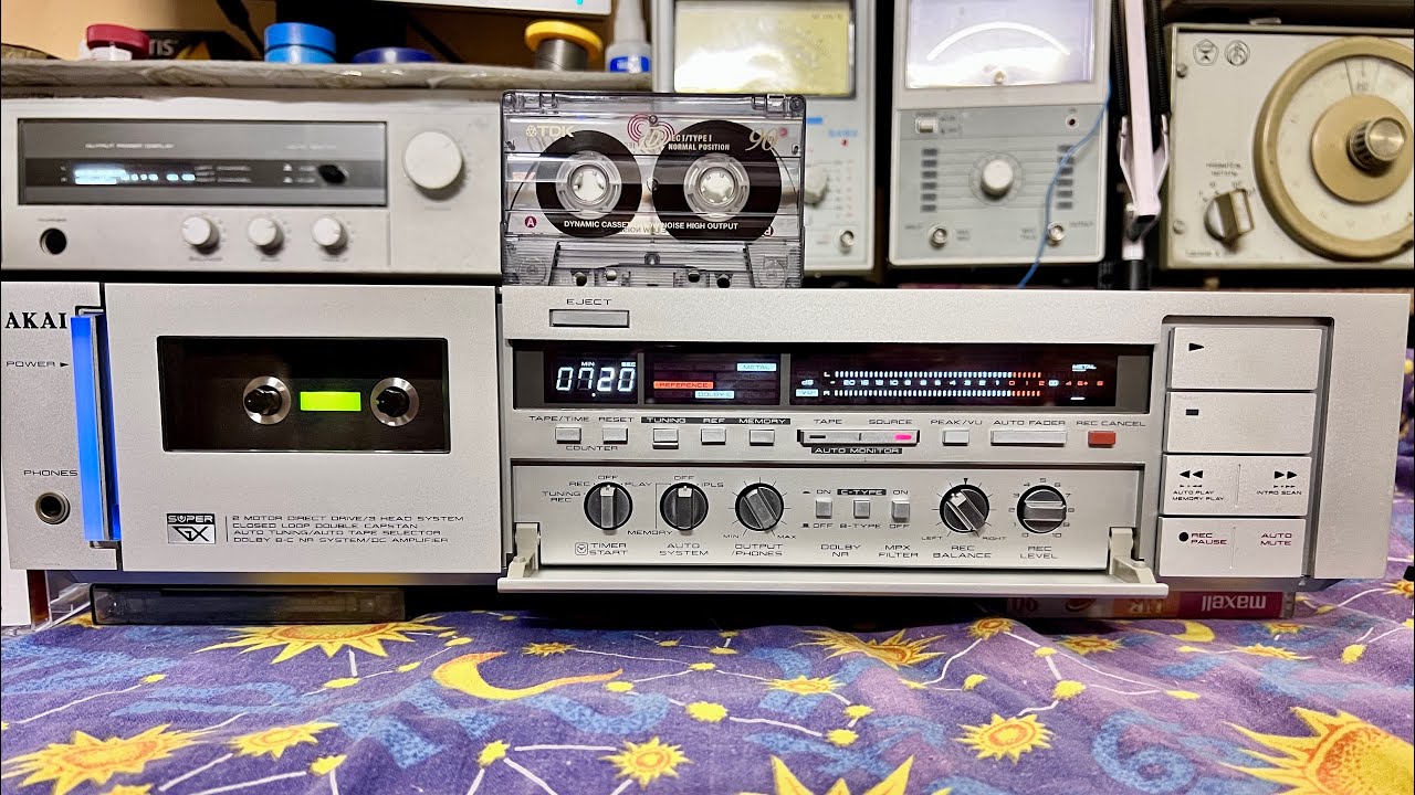 Akai GX-F71 - полный Hi-Fi космолет.