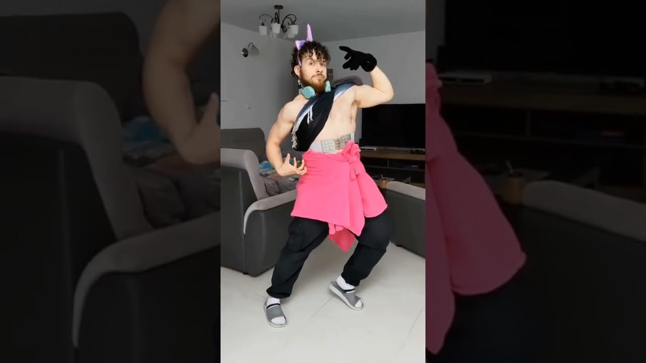 Jojo's be like: