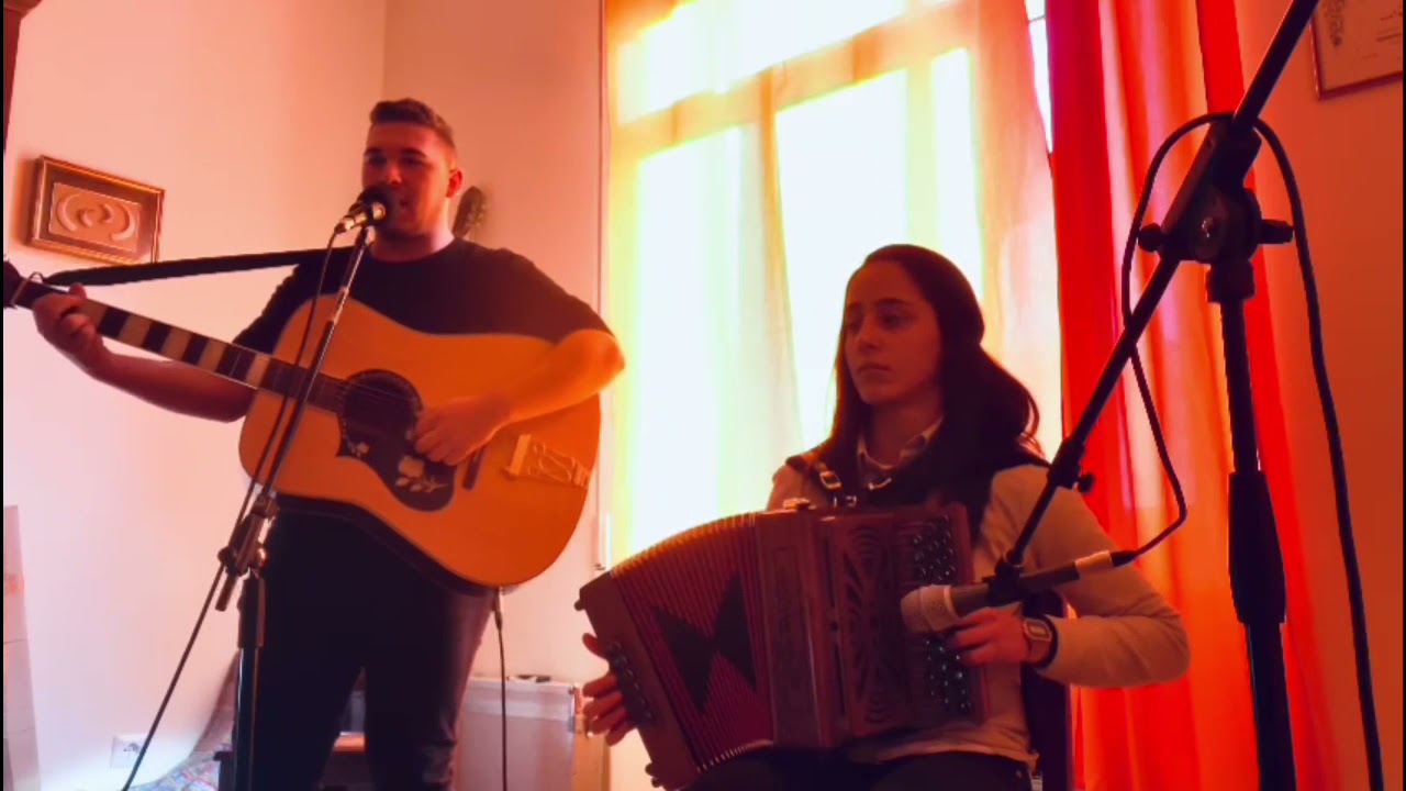 Passu Torrau zirau a Ballu tundu ~ Luigi Ladu & Valentina Chirra