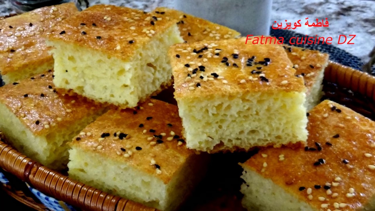 Pain maison à base de semoule // خيز الدار بالسميد فقط مثقب مثل خلية النحل